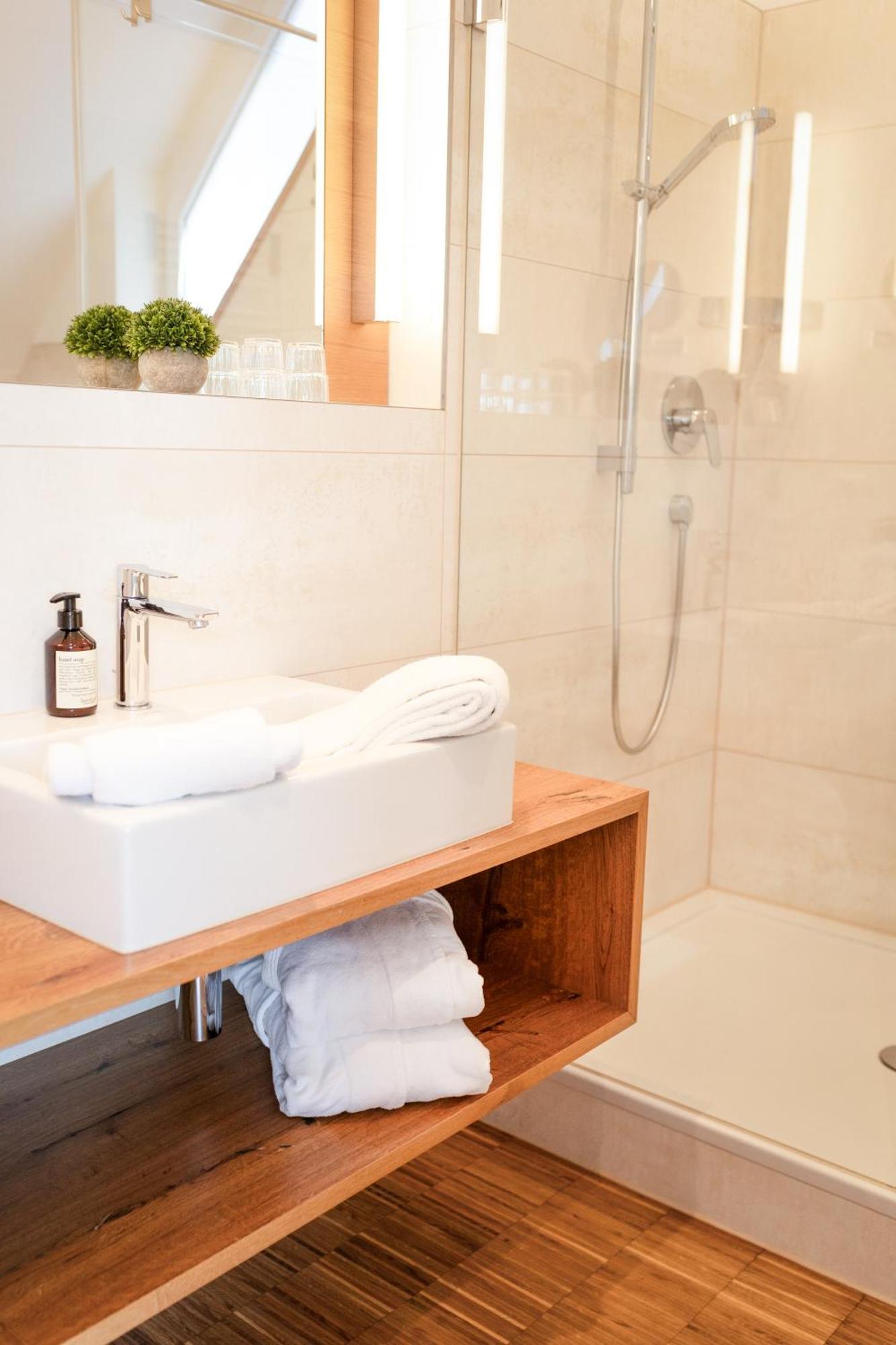 Hotel Hagnauer Seeperle Екстериор снимка